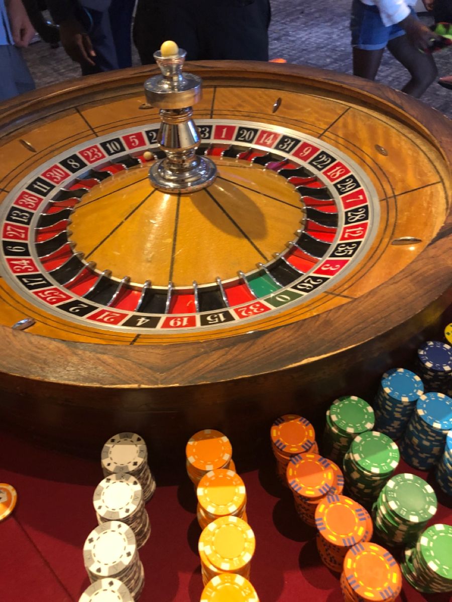 JILI Slot کھلاڑیوں کے لیے لائیو کیسینو سیکشن